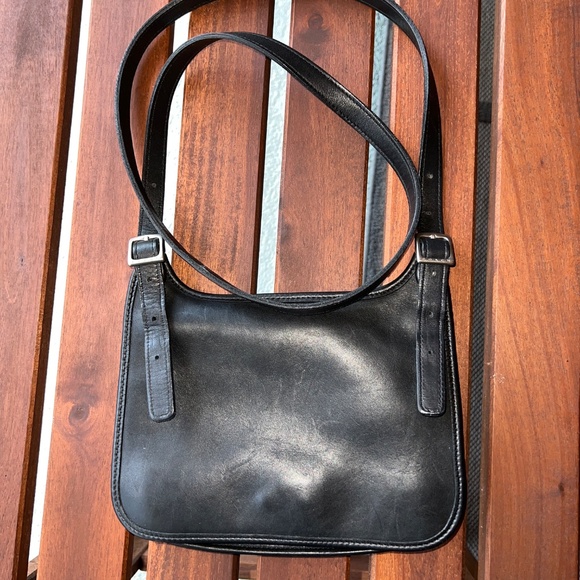 Vintage Coach 9142 Black Saddle Flap Slim Hippie Leather Cross Body Purse Bag - Picture 2 of 7